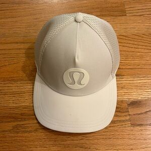 Lululemon Logo Trucker Hat in Bone